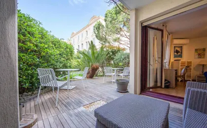 Paradise Cannes Center with Pool And Park Villa Le Lys