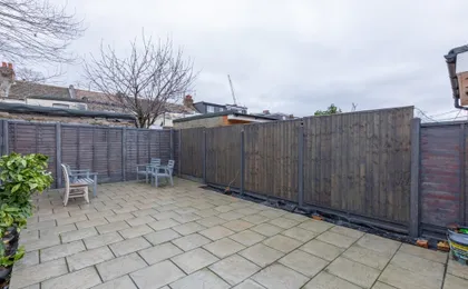 Spacious & Newly Renovated 4BD House East Ham!