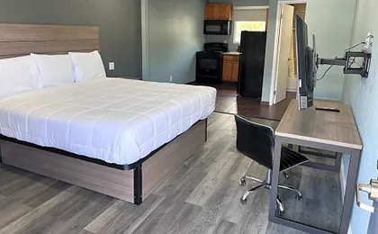 Surf City Inn & Suites