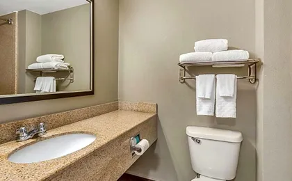 Comfort Inn & Suites North Charleston - Northwoods