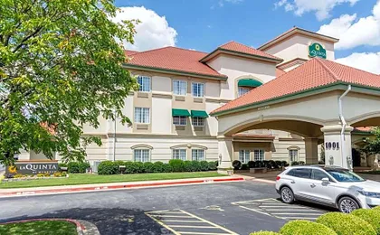 La Quinta Inn & Suites by Wyndham Bentonville
