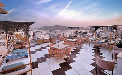 The Lake View Hotel- On Lake Pichola