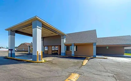 Econo Lodge Pryor