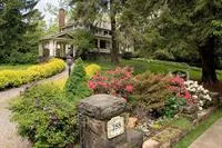 The Black Walnut Bed & Breakfast Inn