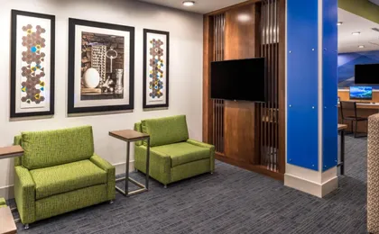 Holiday Inn Express & Suites Wesley Chapel