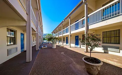 Motel 6-Dallas, TX - Farmers Branch