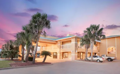 Super 8 by Wyndham Corpus Christi