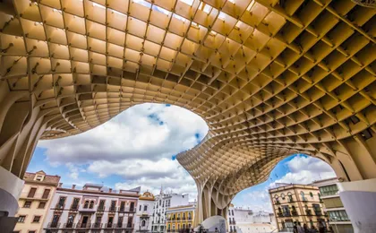 Arjona Riverside Central Deluxe by Valcambre