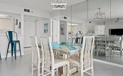 Long Beach by Book That Condo