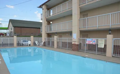 Days Inn by Wyndham Nashville Airport