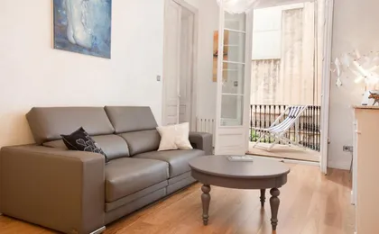 Luxury Barcelona Central City Cosy 3 Bedroom Apartment with Private Terrace