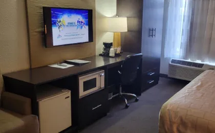 Baymont by Wyndham Pueblo