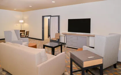 Holiday Inn Kansas City Airport
