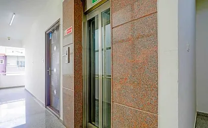 Via Balaji Luxury - Padmavathi Meenakshi Kalyana Mantapa Road