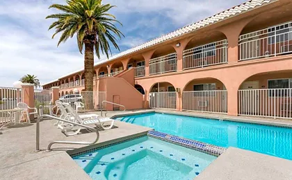 Days Inn by Wyndham Bullhead City