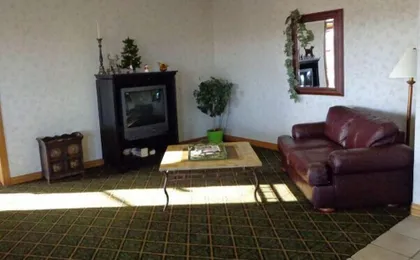 New Sunflower Inn & Suites