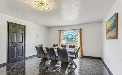 Relaxing Family Retreat In The Heart Of Sebastian 3 Bedroom Home