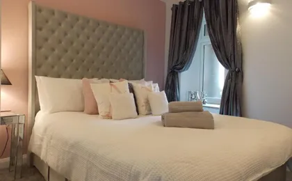 Eden Suite Sasco Apartments