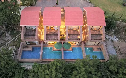 Umber Tree - A Nature Side Heaven Resort