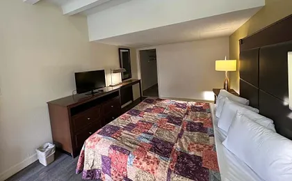 James River Inn & Suites