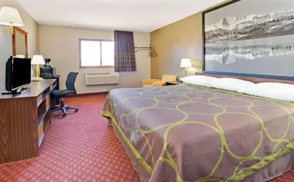 Super 8 by Wyndham Longmont/Del Camino