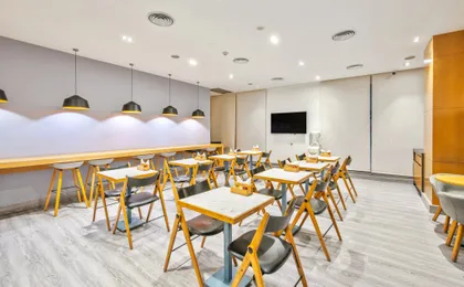 Holiday Inn Express Hyderabad Banjara Hills by IHG