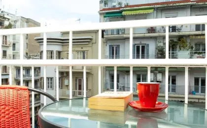 Downtown Luxury Boutique Suites : the red suite