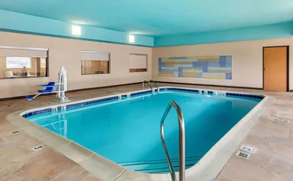 Comfort Suites