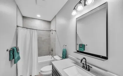 Pet-friendly Getaway With Golf & Private Patio Retreat 4 Bedroom Home