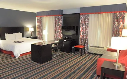 Hampton Inn & Suites Albany At Albany Mall
