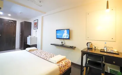 Hotel Singhs' Vashi Navi Mumbai