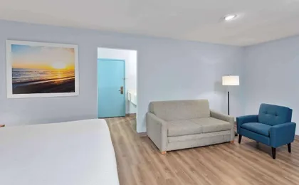 Days Inn & Suites by Wyndham Siler City