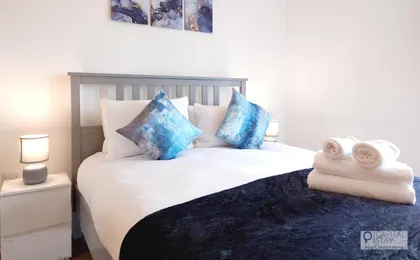 Two Bed Serviced Apartment by London Docklands