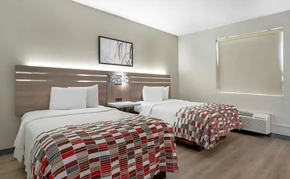 Red Roof Inn & Suites Beaumont