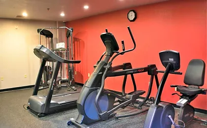 Ramada by Wyndham Sioux Falls Airport - Waterpark & Event Center