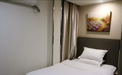 Hanting Hotel Chongqing Guanyinqiao Pedestian Street Center
