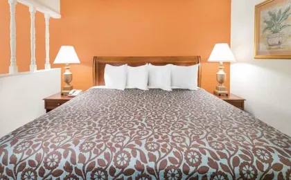 Days Inn by Wyndham Orangeburg South