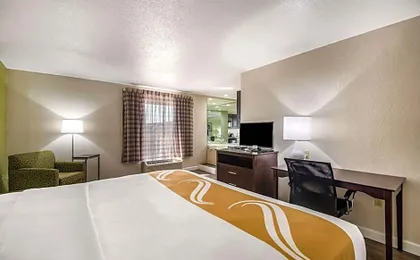 Quality Inn & Suites Quincy - Downtown