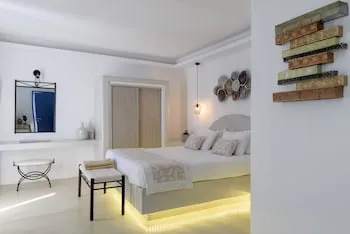 Kamares Apartments