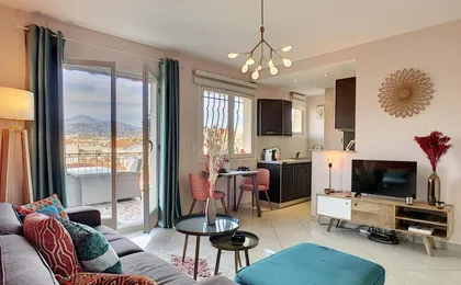 Nestor&Jeeves - Coral Sea Terrace - Central - Very Close Beaches