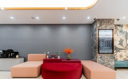 "Heyi - Shanghai Jinqiao Deping Road Subway Station Branch"