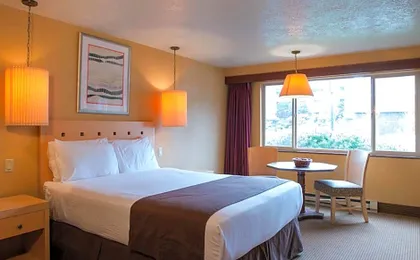 Hi Tide Oceanfront Inn
