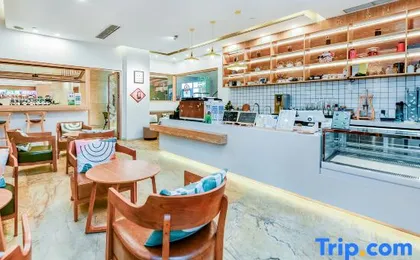 Yueyapu Hotel (Chengdu West Railway Station Kuanzhai Alley Branch)