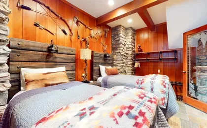 Timbers #10 4 Bedrooms Townhouse by RedAwning