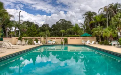 Golden Host Resort - Sarasota