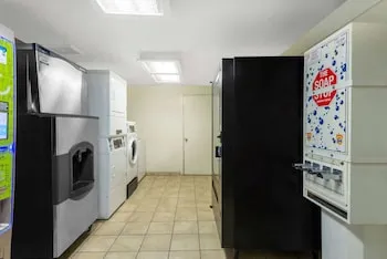 Travelodge by Wyndham Essington / Philadelphia Airport