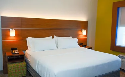 Holiday Inn Express Hotel & Suites New Boston By IHG