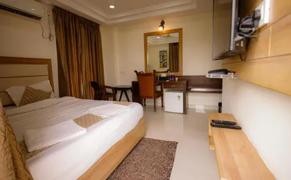 M Square Hotel