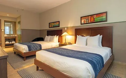 Comfort Inn & Suites