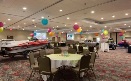 Holiday Inn Express & Suites Willmar